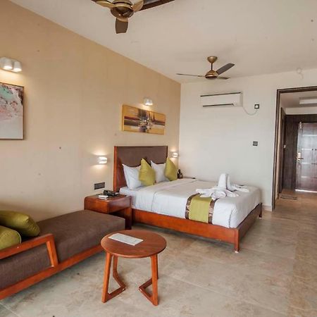 Hotel Sonar Bangla Taki Hasnabad Екстериор снимка