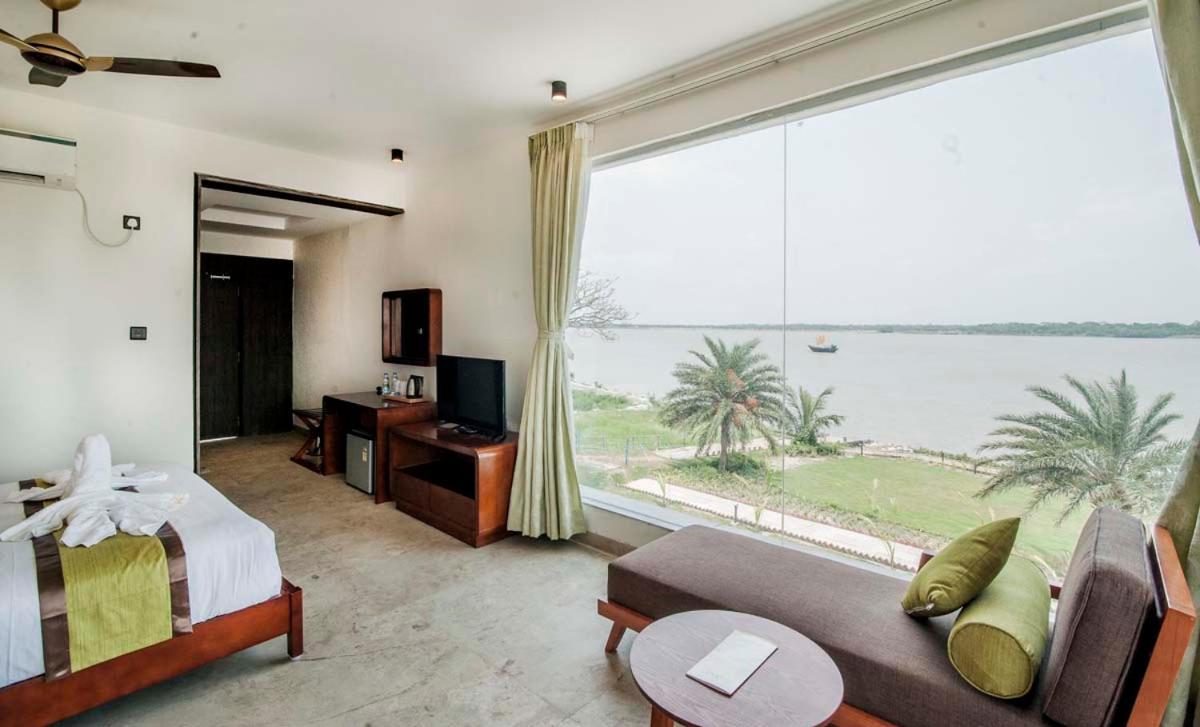 Hotel Sonar Bangla Taki Hasnabad Екстериор снимка