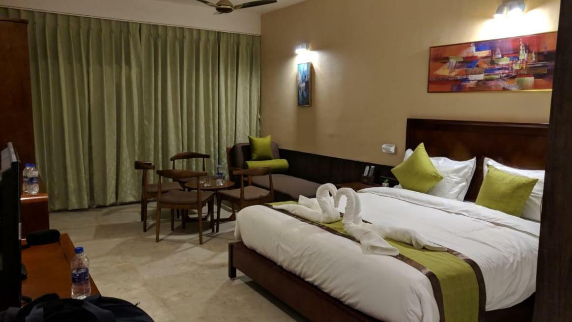Hotel Sonar Bangla Taki Hasnabad Екстериор снимка